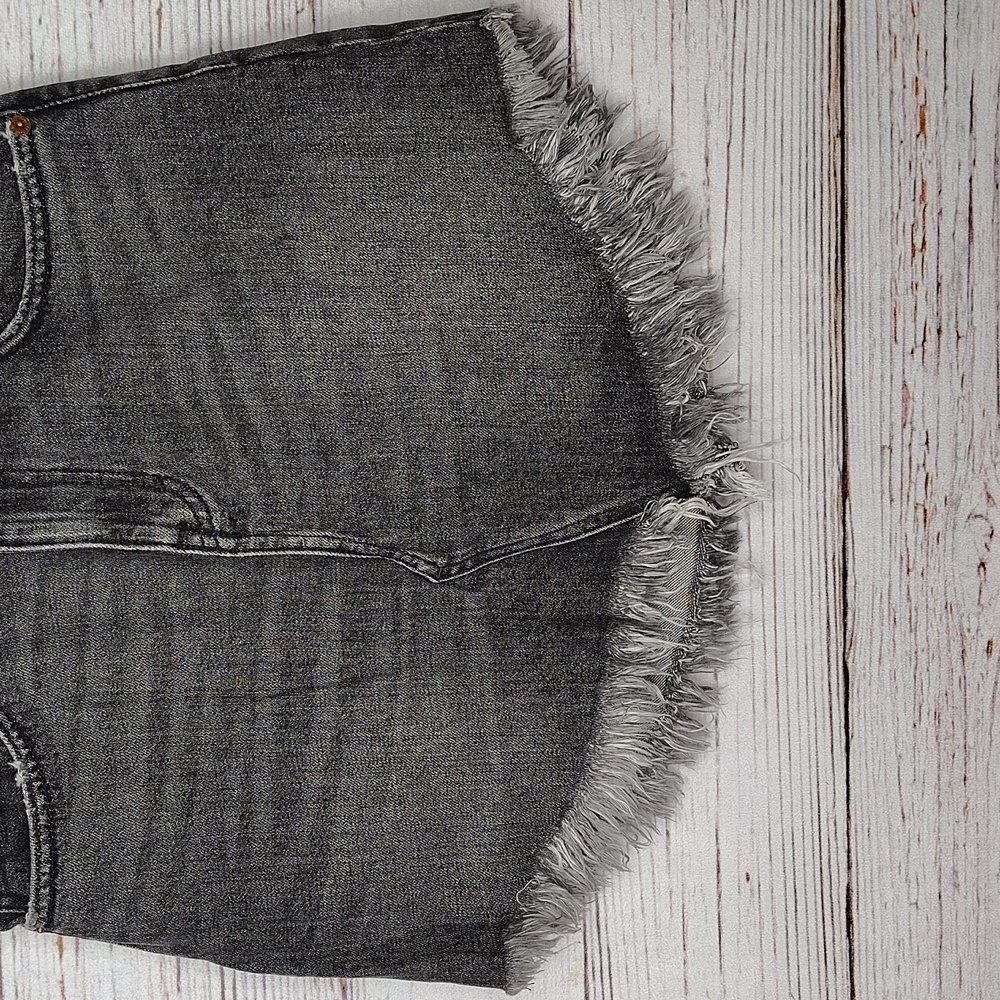 We The Free Free People "Size 26" Women's Dark Gray Frayed Hem Denim Skirt - Picture 3 of 8